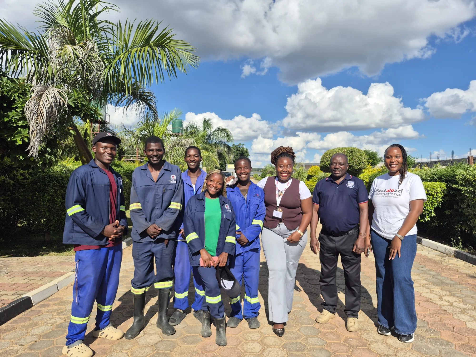 Image of SkillsHub Students and staff - Zambia